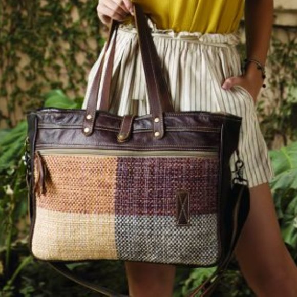 Handbags - NEW Oblong Weekender Travel Shoulder Bag